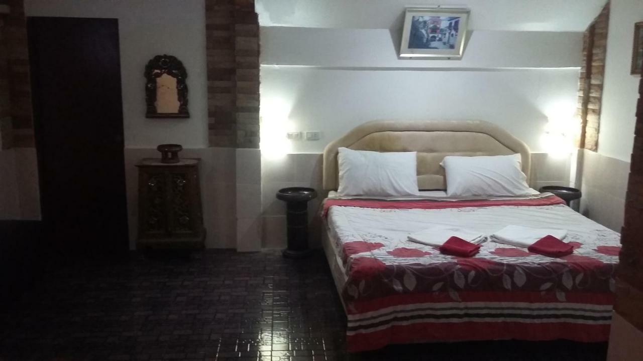 Jasmin Guest House Pattaya Eksteriør billede